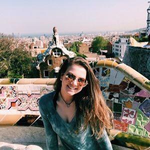 Meet your Posher, Emily